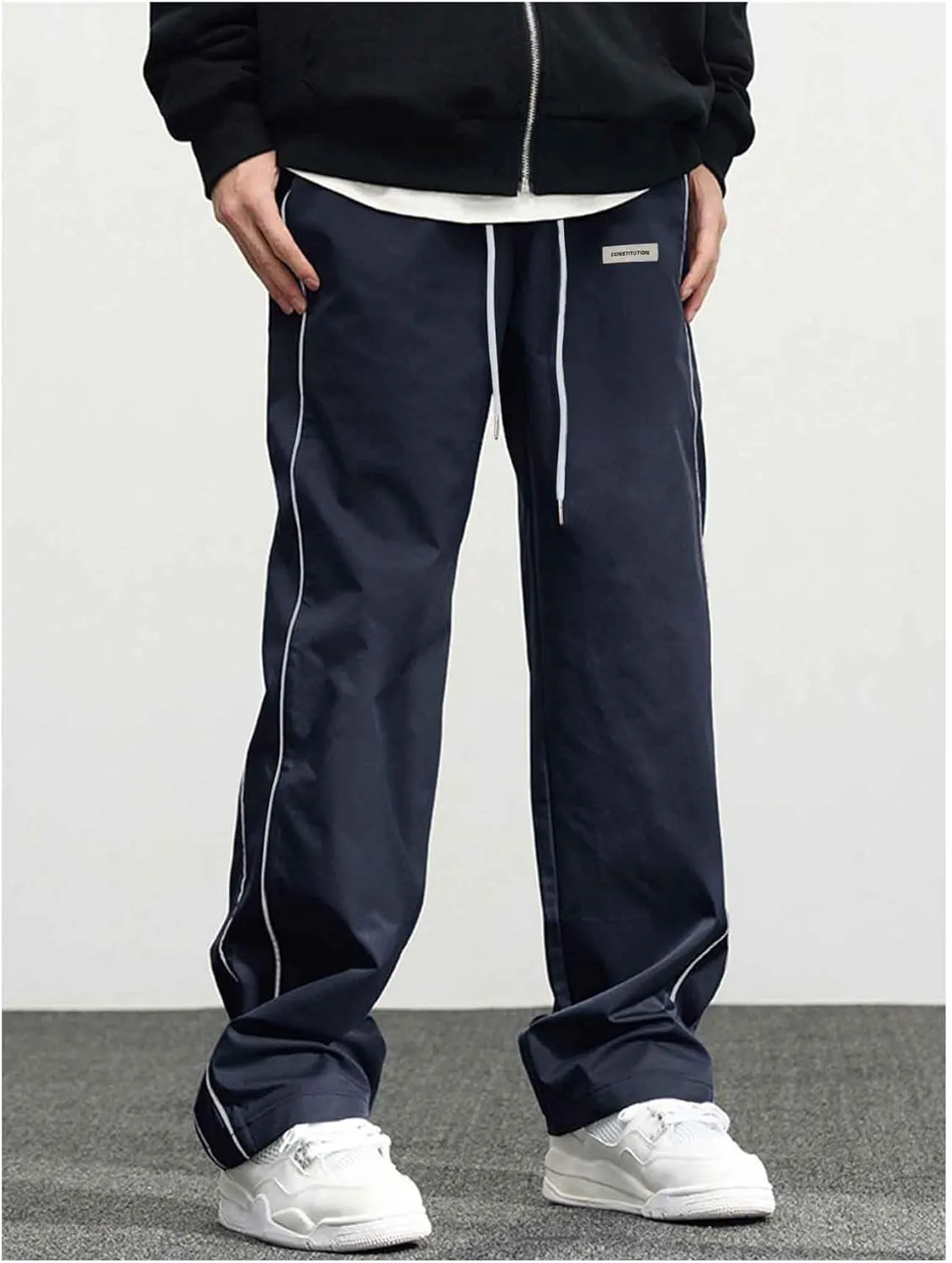 Verdusa Men's Track Pants Straight Leg Acitve Streetwear Elastic Waist Parachute Pants with Pockets
